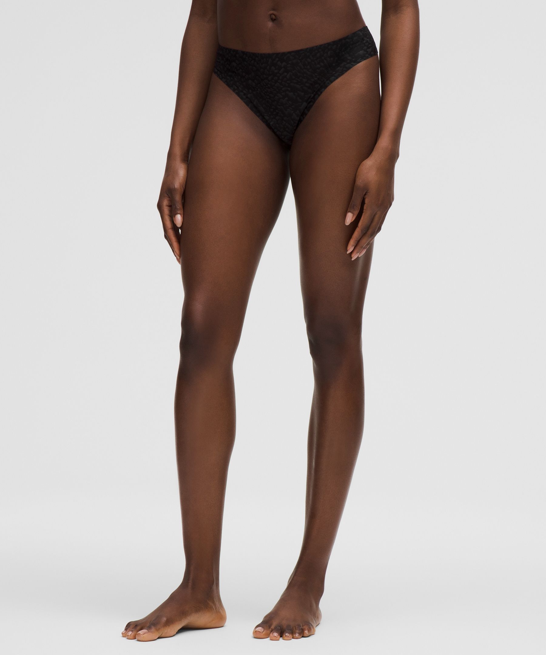 InvisiWear Mid-Rise Tanga Külot 3'lü Set hover