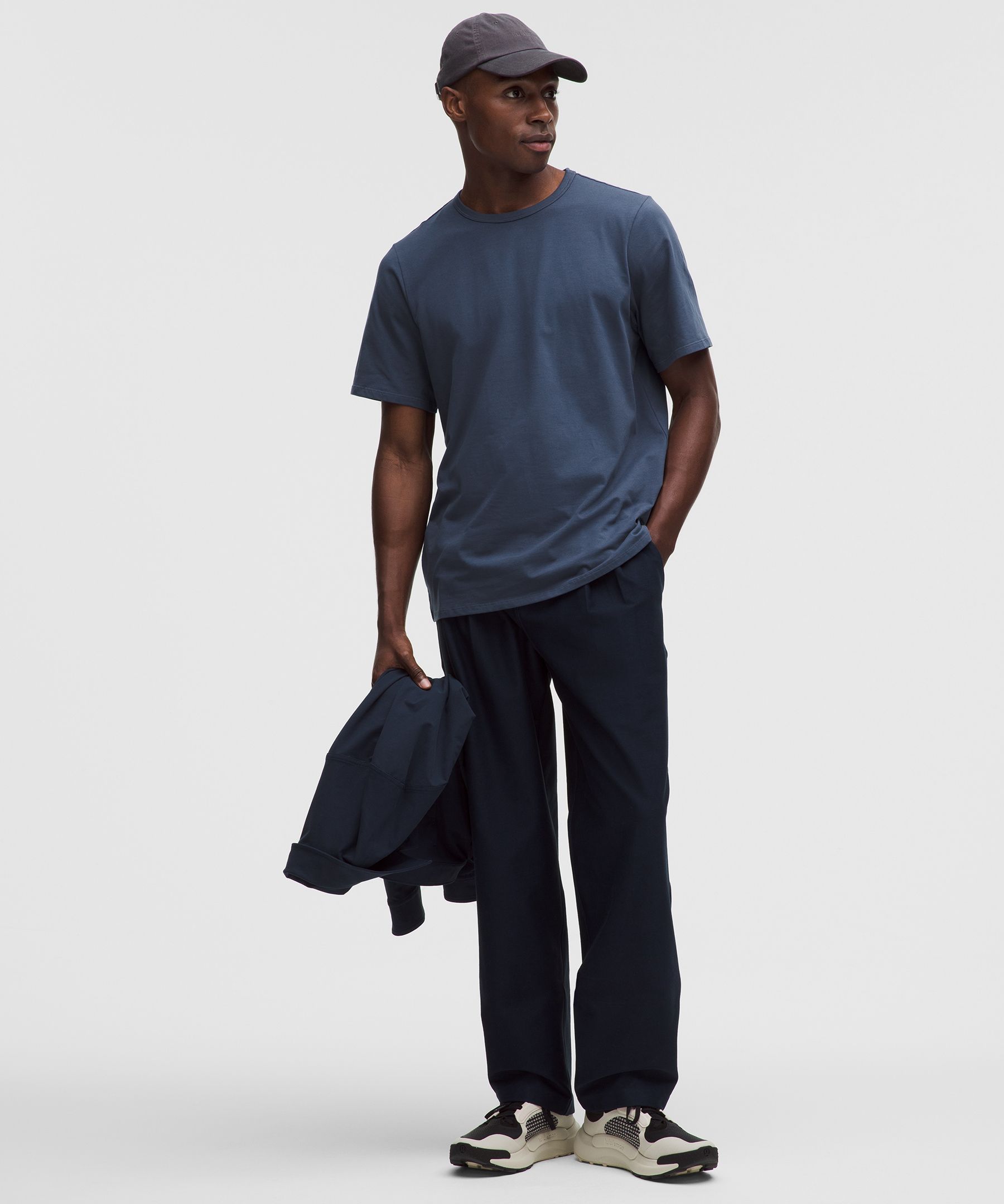 Organik Pamuklu Classic-Fit T-Shirt hover