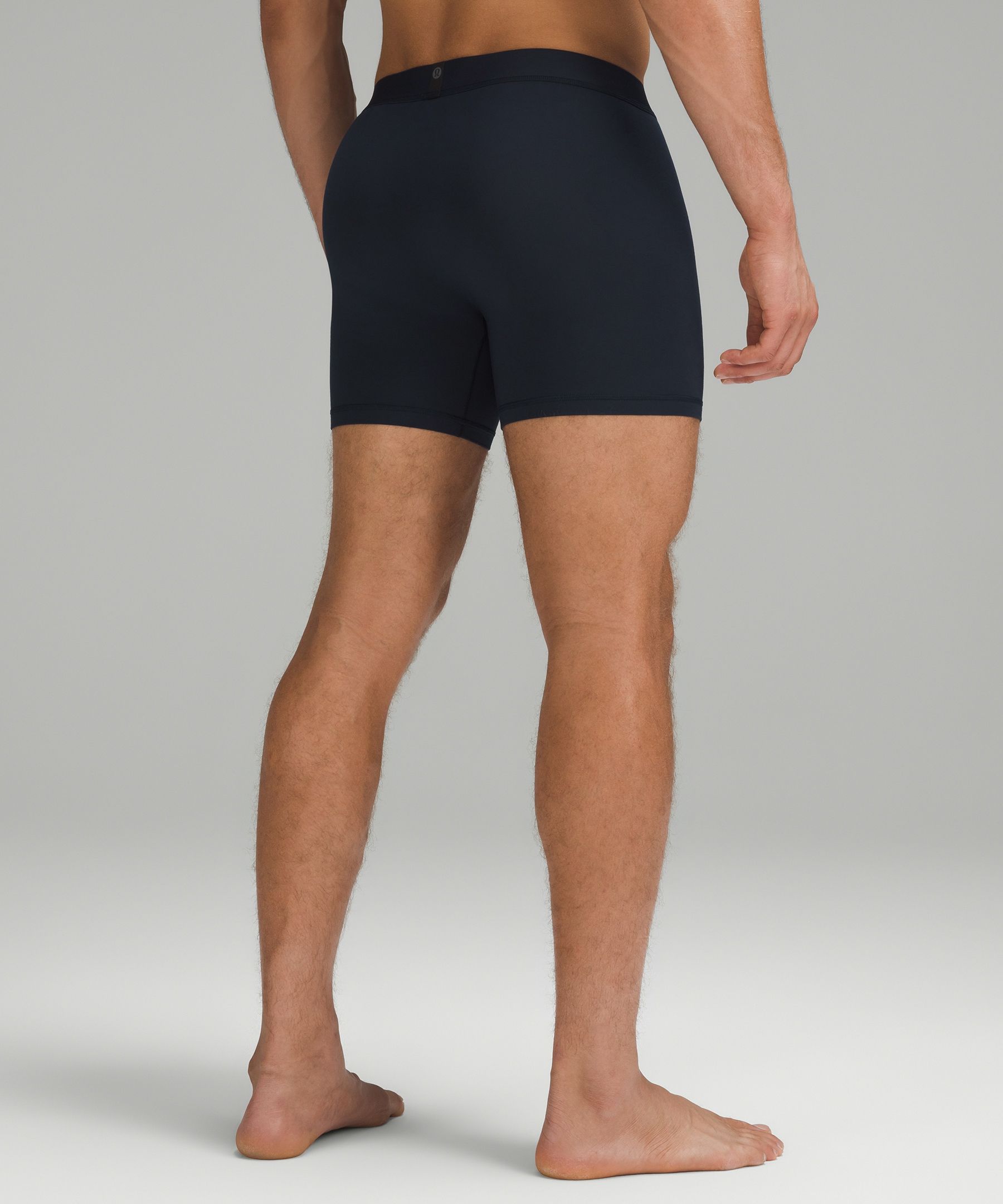 AIM Boxer hover