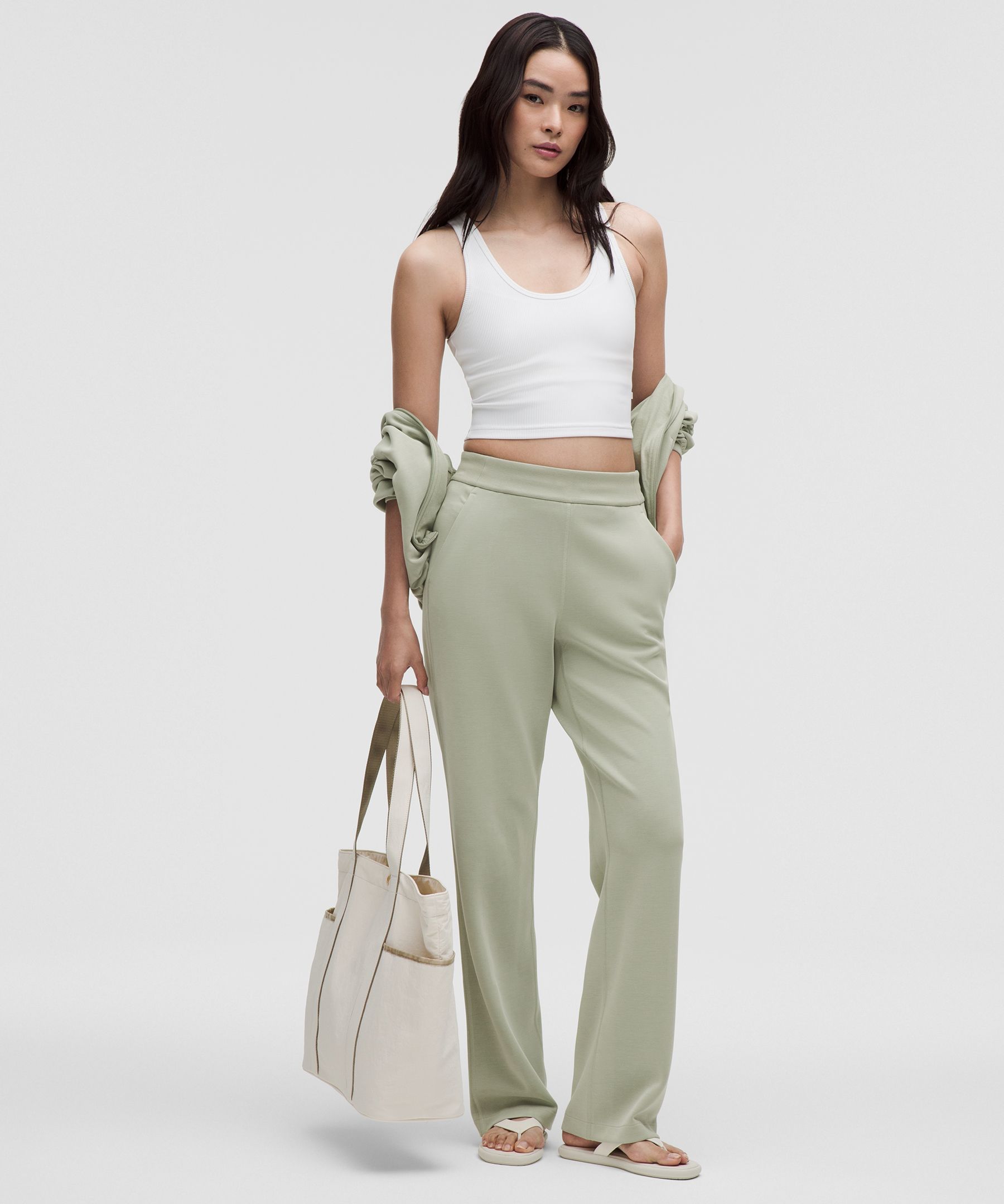 Softstreme™ High Rise Straight Pantolon Regular hover