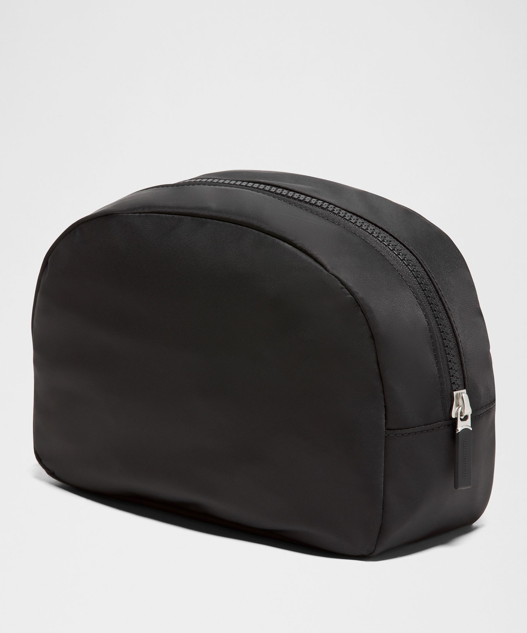 City Essentials Çanta hover
