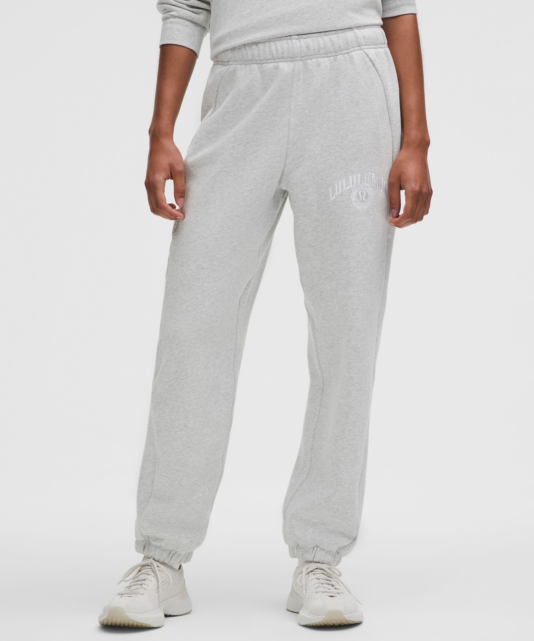 Scuba Mid-Rise Oversize Jogger Grafik hover