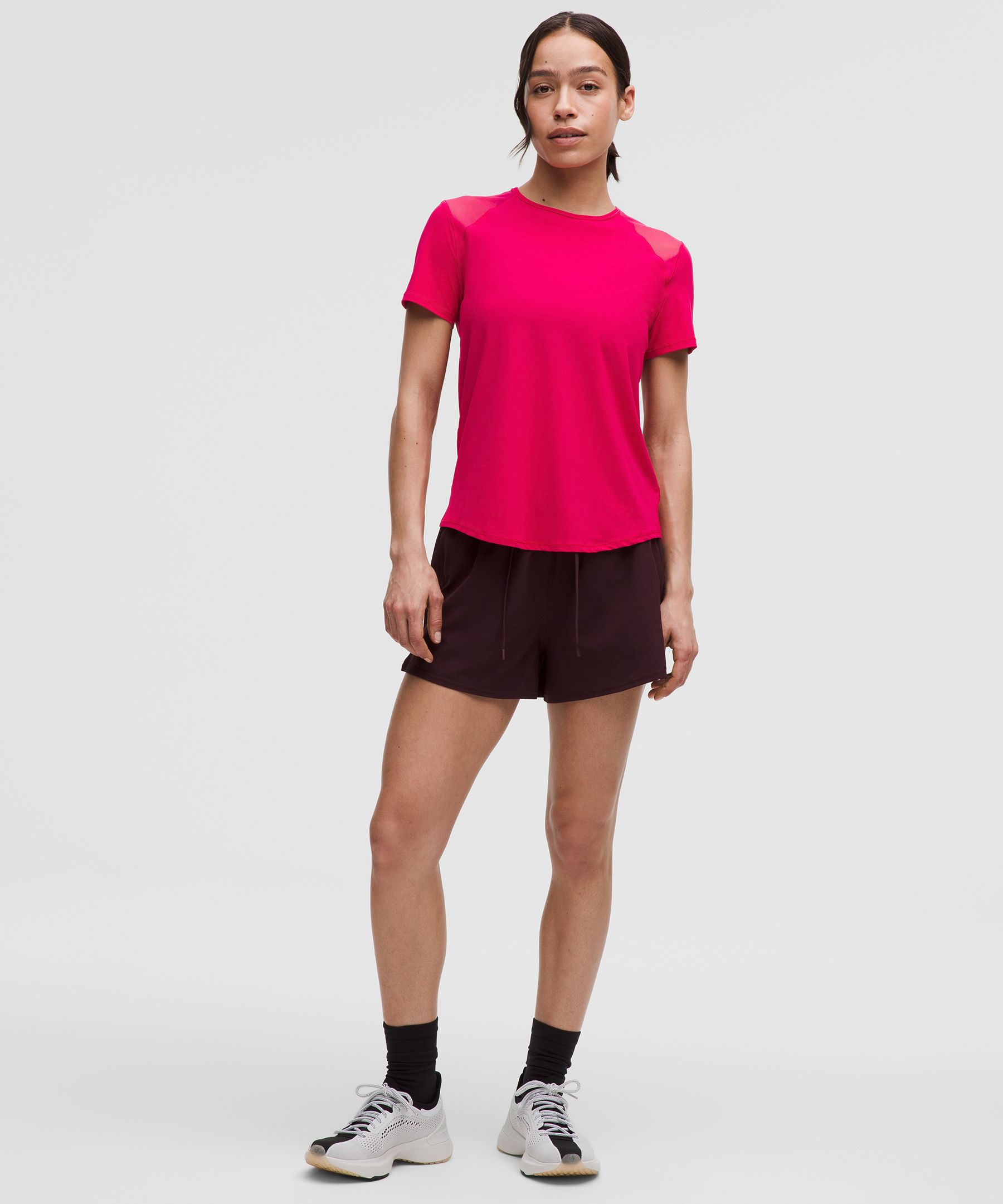 Sculpt Kısa Kollu T-Shirt hover