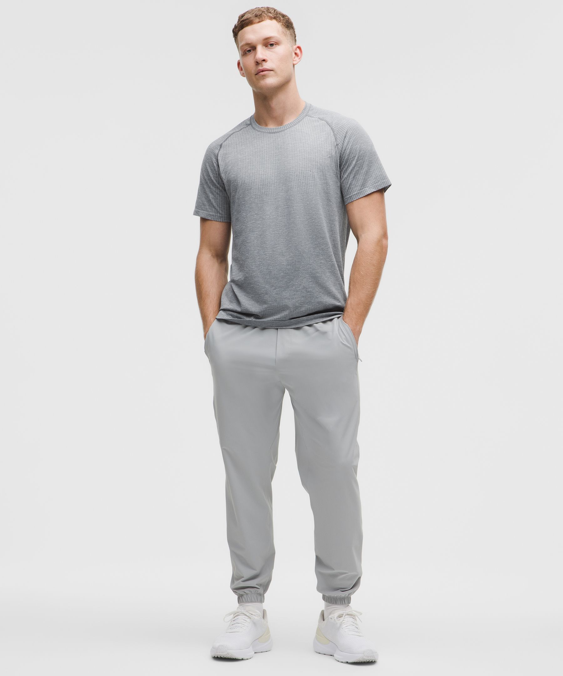 Metal Vent Tech Kısa Kollu T-Shirt hover