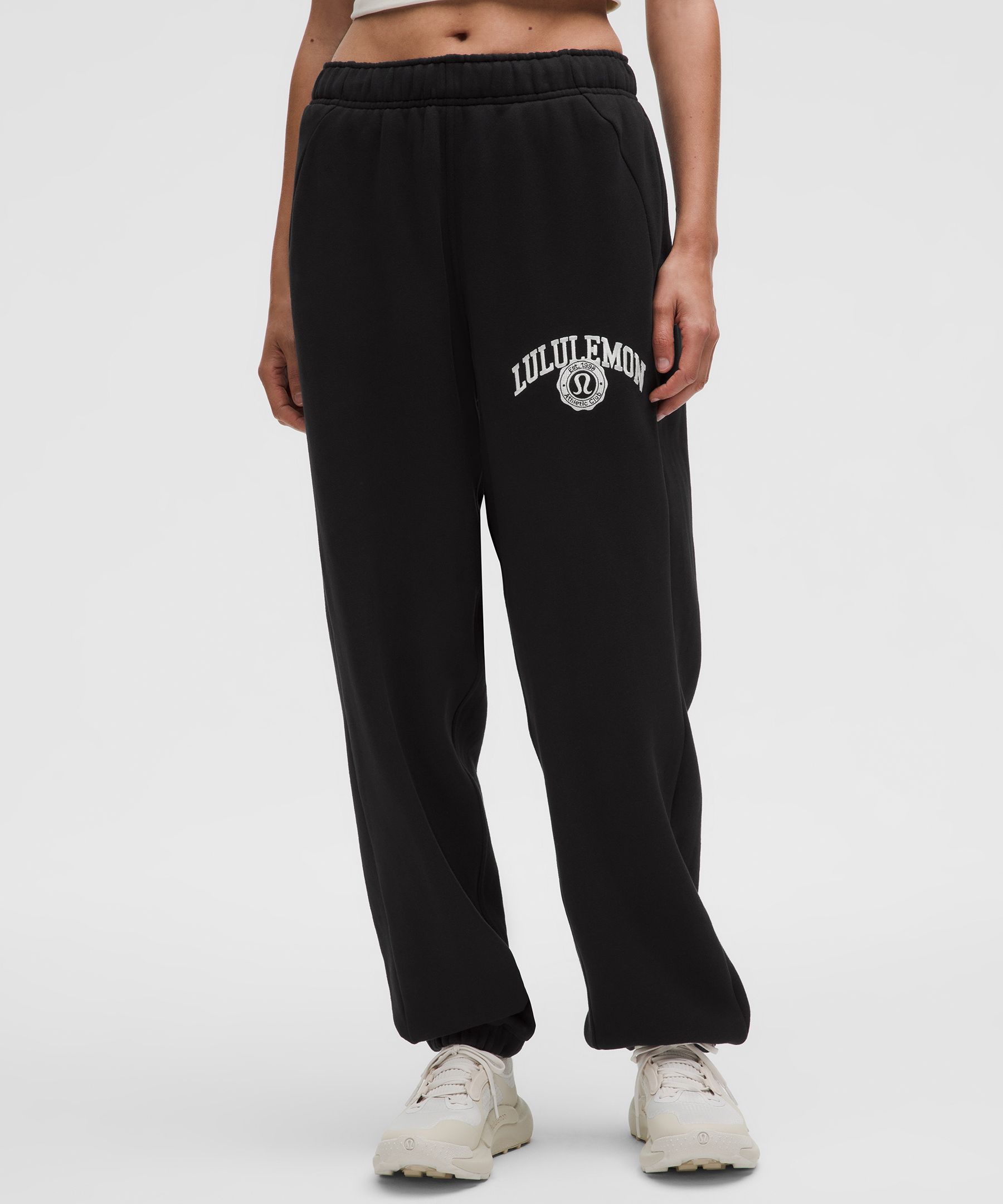 Scuba Mid-Rise Oversize Jogger Grafik hover