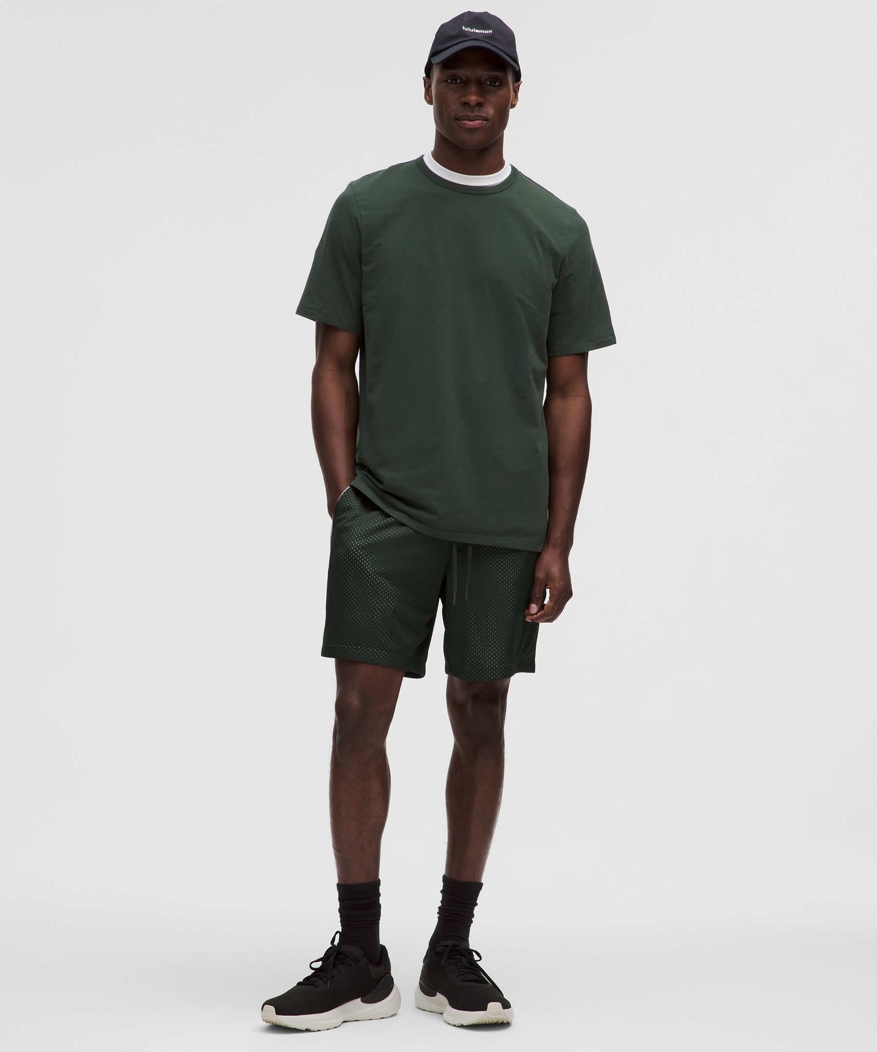 Organik Pamuklu Classic-Fit T-Shirt hover