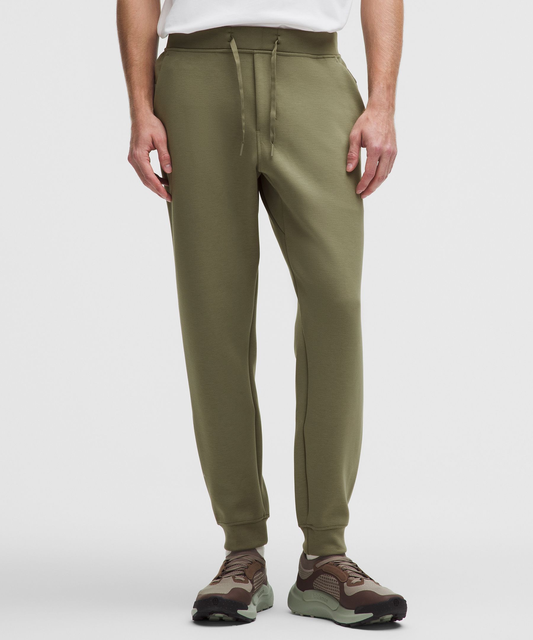 Smooth Spacer Jogger Regular hover