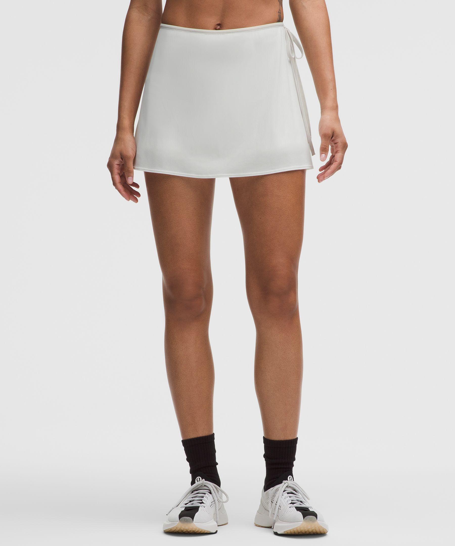 Önden Bağlamalı Tenis Eteği hover